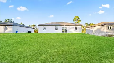 539 Hutton St E, Lehigh Acres, FL 33974 photo 25