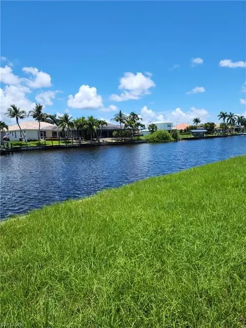 2712 SW 37th Ter, Cape Coral, FL 33914