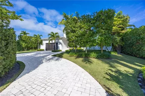 Exterior - 331 Spring Line Dr, Naples, FL 34102 photo 4 of 14
