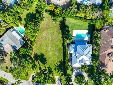 View/Area - 331 Spring Line Dr, Naples, FL 34102 photo 2 of 4