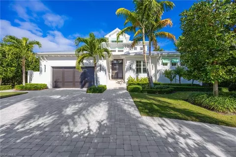 Exterior - 331 Spring Line Dr, Naples, FL 34102 photo 3 of 14