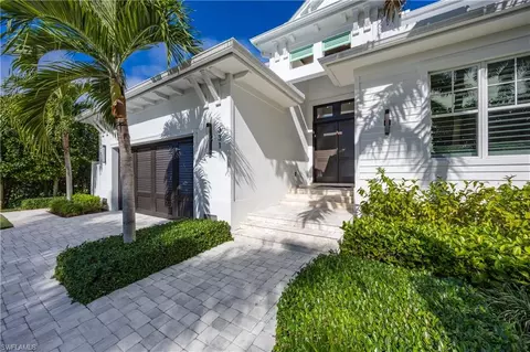 Exterior - 331 Spring Line Dr, Naples, FL 34102 photo 5 of 14