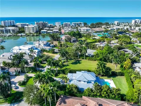 View/Area - 331 Spring Line Dr, Naples, FL 34102 photo 4 of 4