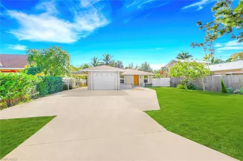 5306 Martin St, Naples, FL 34113