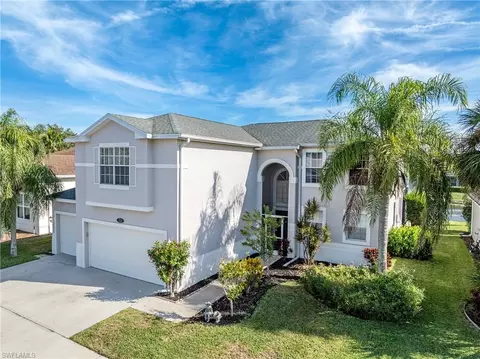 320 Spider Lily Ln, Naples, FL 34119