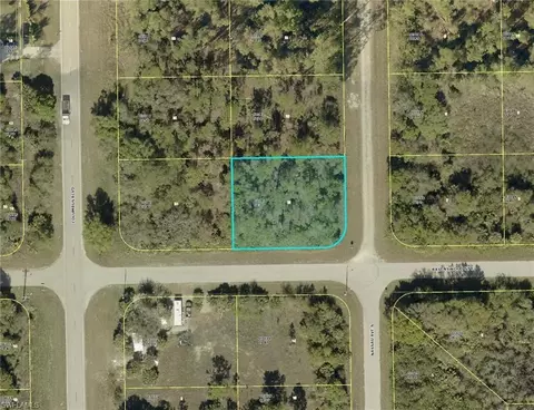 136 Nassau Ave, Lehigh Acres, FL 33974