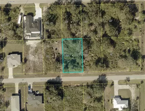 2504 64th St W, Lehigh Acres, FL 33971