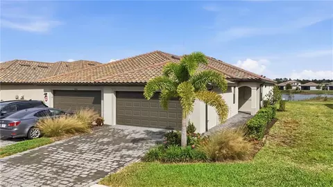 14044 Hunter Oak Dr, Fort Myers, FL 33913
