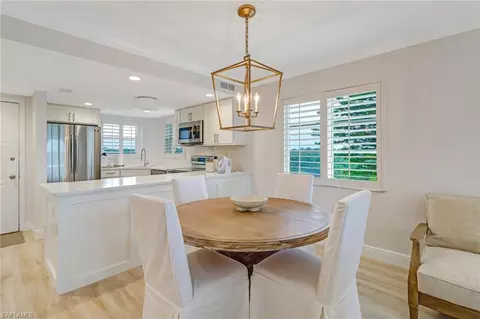 21 High Point Cir E #601, Naples, FL 34103