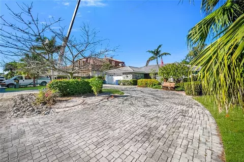 Exterior - 2170 Snook Dr, Naples, FL 34102 photo 7 of 8