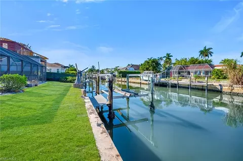 Exterior - 2170 Snook Dr, Naples, FL 34102 photo 6 of 8