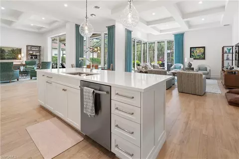 1039 Spanish Moss Trl, Naples, FL 34108