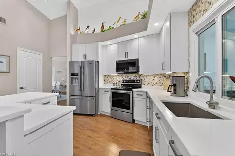 Kitchen - 2248 Prince Ln, Naples, FL 34112 photo 3 of 4