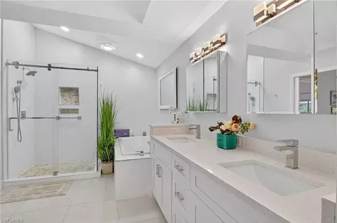 Bath - 2248 Prince Ln, Naples, FL 34112 photo 1 of 4