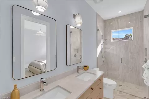 Bath - 3353 Binnacle Dr, Naples, FL 34103 photo 4 of 7