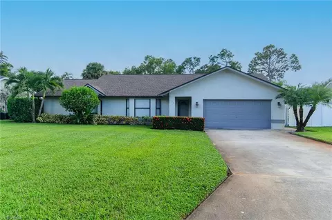 186 Wickliffe Dr, Naples, FL 34110