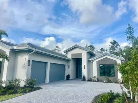 9692 Moonflower Ln, Naples, FL 34114