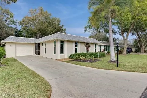 265 Yorkshire Ct #8, Naples, FL 34112