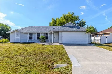 814 SW 10th Pl, Cape Coral, FL 33991