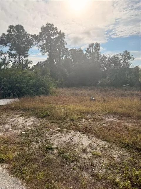 2709 27th St SW, Lehigh Acres, FL 33976