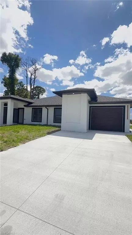 47454747 13th St SW, Lehigh Acres, FL 33973
