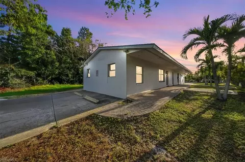 2463 Washington Ave, Naples, FL 34112