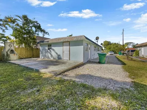 2495 Bayside St, Naples, FL 34112