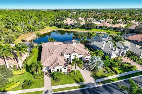 7788 Classics Dr, Naples, FL 34113