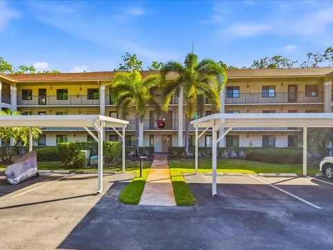 5767 Deauville Cir #D305, Naples, FL 34112