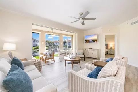 500 L Ambiance Cir #101, Naples, FL 34108