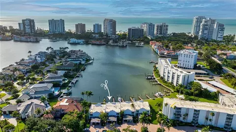4045 Crayton Rd, Naples, FL 34103 photo 2