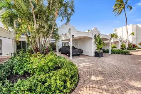 4045 Crayton Rd, Naples, FL 34103 photo 3