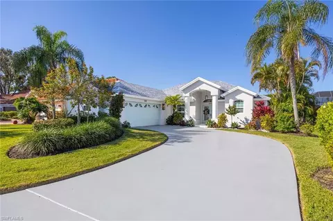 6681 Huntley Ln S, Naples, FL 34104