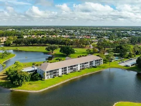 460 Fox Haven Dr #1107, Naples, FL 34104