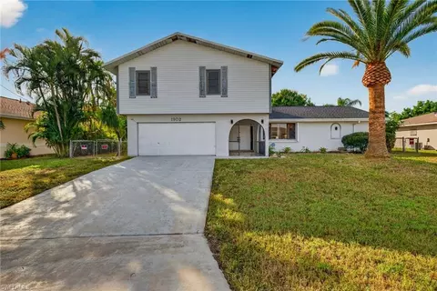 1902 SE 12th St, Cape Coral, FL 33990
