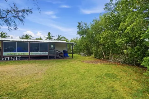 103 Egret Ln, Everglades City, FL 34139