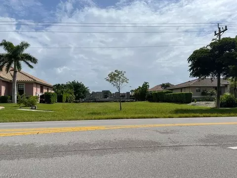 207 Bald Eagle Dr, Marco Island, FL 34145