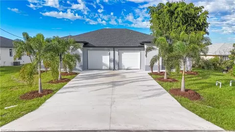 847 Duplex St E, Lehigh Acres, FL 33974