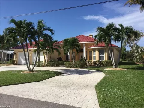 3730 SE 18th Pl, Cape Coral, FL 33904