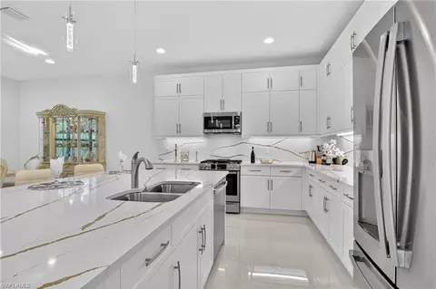Kitchen - 20908 Thistle Leaf Ln, Estero, FL 33928 photo 6 of 6
