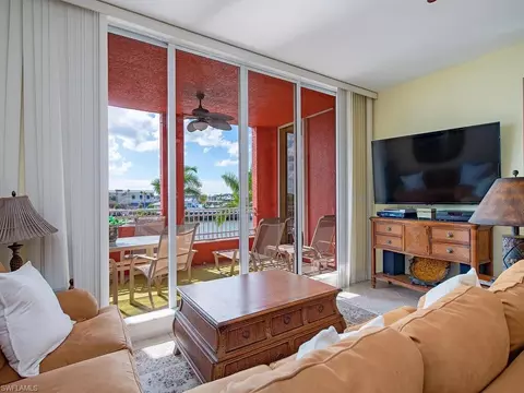 451 Bayfront Pl #5311, Naples, FL 34102