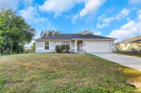 2318 NE 26th Ter, Cape Coral, FL 33909
