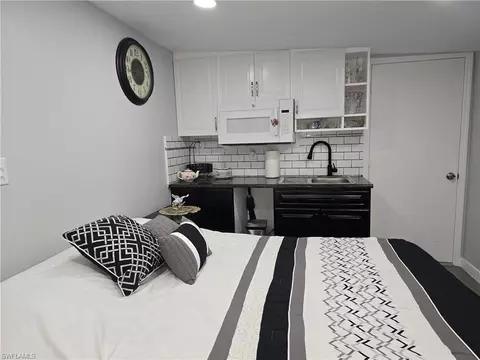 Bedroom - 9 Moonstone Cir, Naples, FL 34112 photo 8 of 9