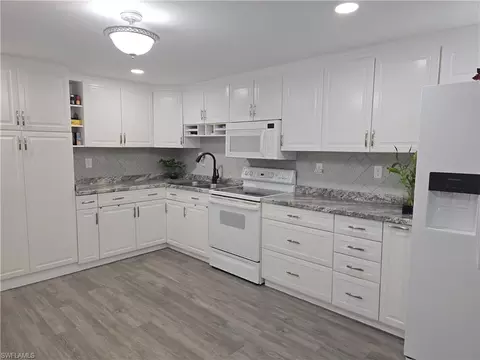 Kitchen - 9 Moonstone Cir, Naples, FL 34112 photo 1 of 3
