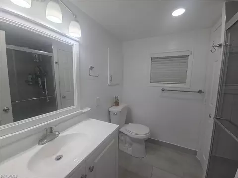 Bath - 9 Moonstone Cir, Naples, FL 34112 photo 1 of 4