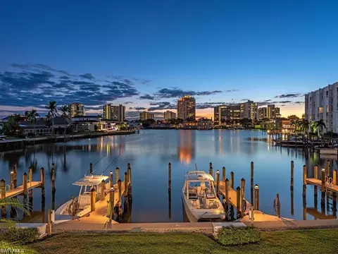 4051 Crayton Rd #4051, Naples, FL 34103