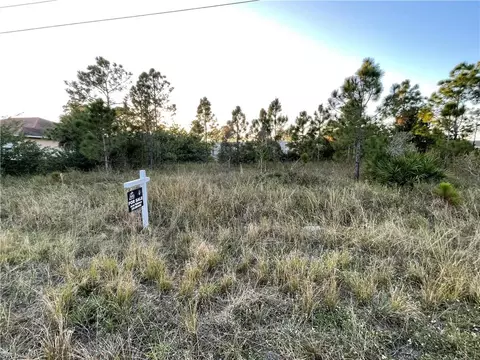 916-918 Countess Ave, Lehigh Acres, FL 33974