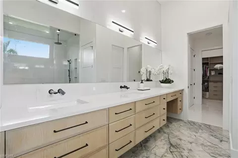 Bath - 13455 Pond Apple Dr E, Naples, FL 34119 photo 5 of 8