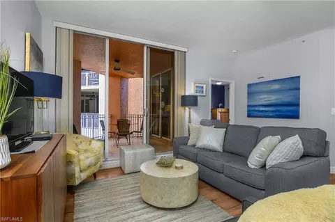 451 Bayfront Pl #5201, Naples, FL 34102