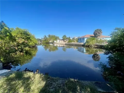 1339 5th Ave N, Naples, FL 34102
